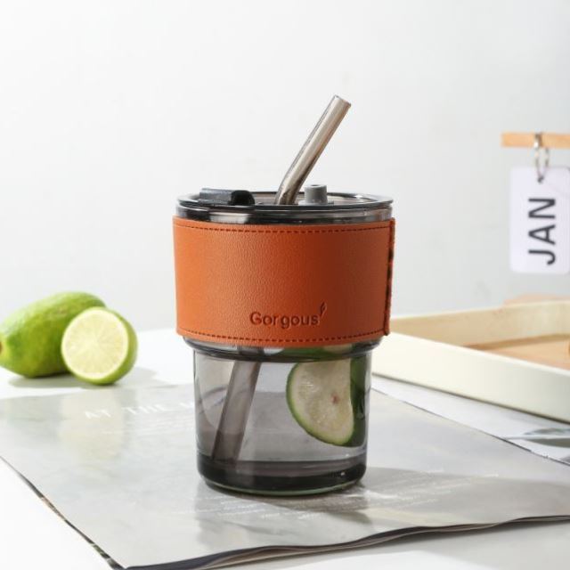 A cup + straw